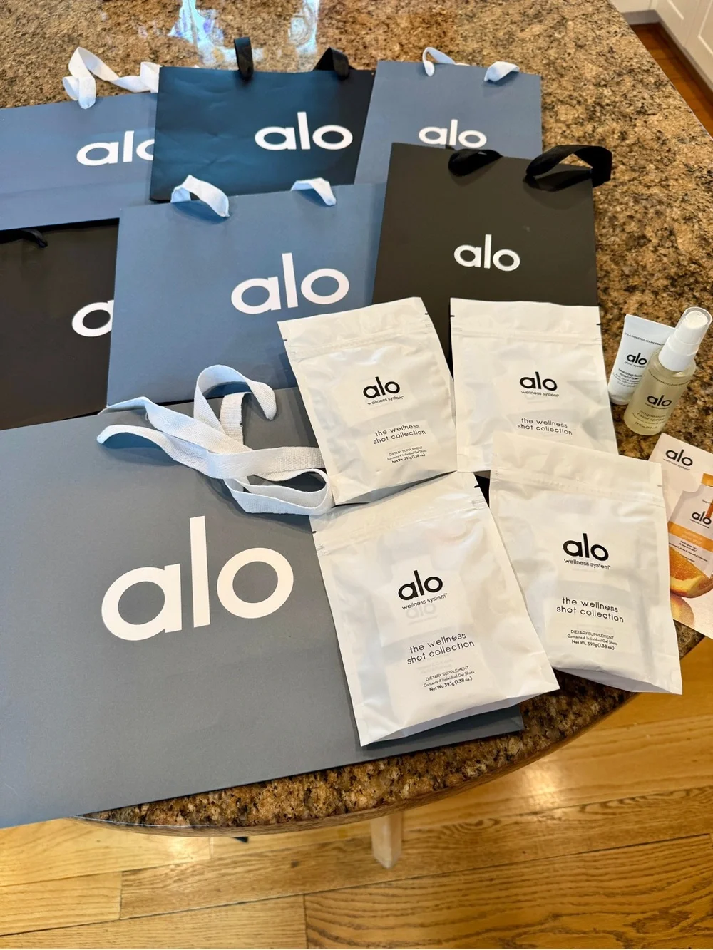 NWT Alo Yoga BUNDLE of Travel Wellness and (6) Paper Gift Bags , Cleanser